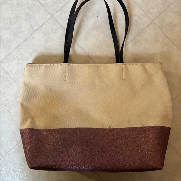 Stylish Tan and Brown Tote Bag - Picture 2 of 3